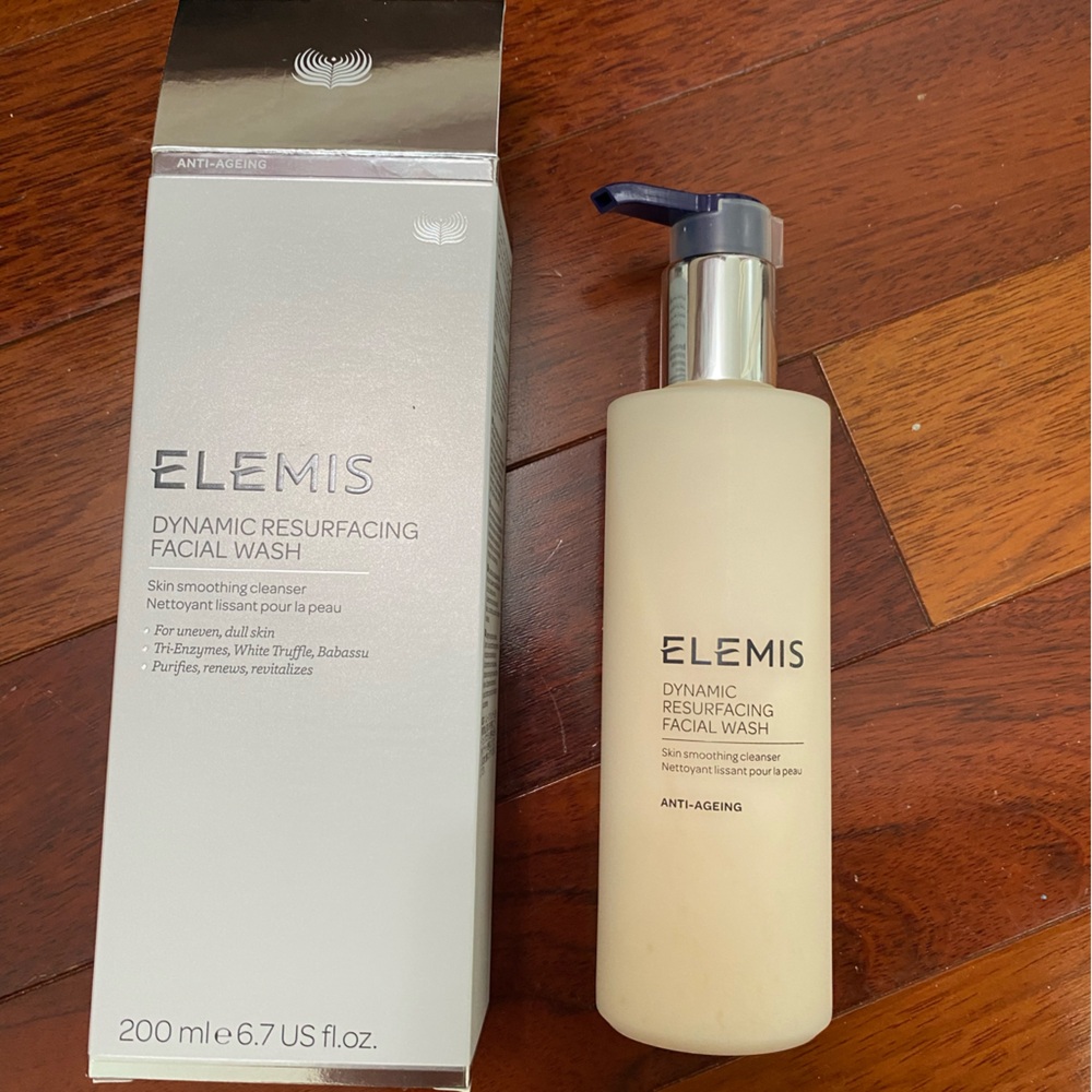 Elemis Dynamic Resurfacing Facial Wash